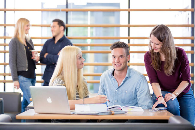 Die persönliche Atmosphäre an der Hochschule trägt maßgeblich zur Motivation bei