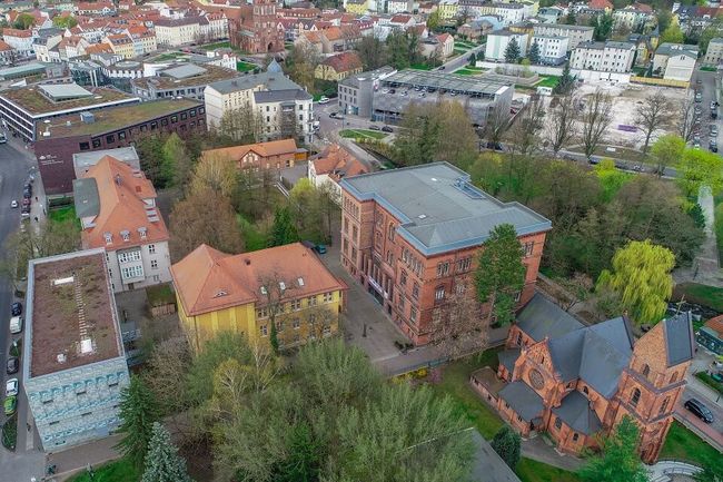 Der Stadtcampus ist Sitz der beiden Fachbereiche Landschaftsnutzung und Naturschutz sowie Nachhaltige Wirtschaft.