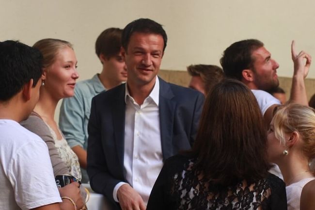 Expertenbesuch am Campus (hier Ex-Fußballnationalspieler Fredi Bobic) 